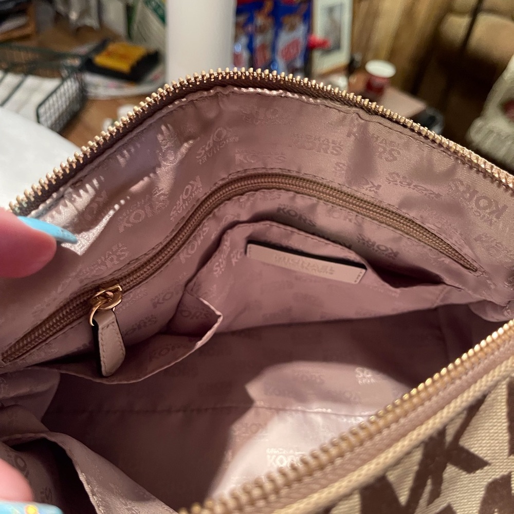 💛Michael Kors Signature “Grayson” NWOT - Picture 11 of 16